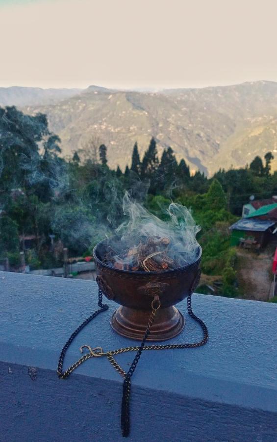 Aakeet Lyang Homestay Kurseong Exterior photo